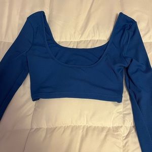 Cute shine crop top! Worn once